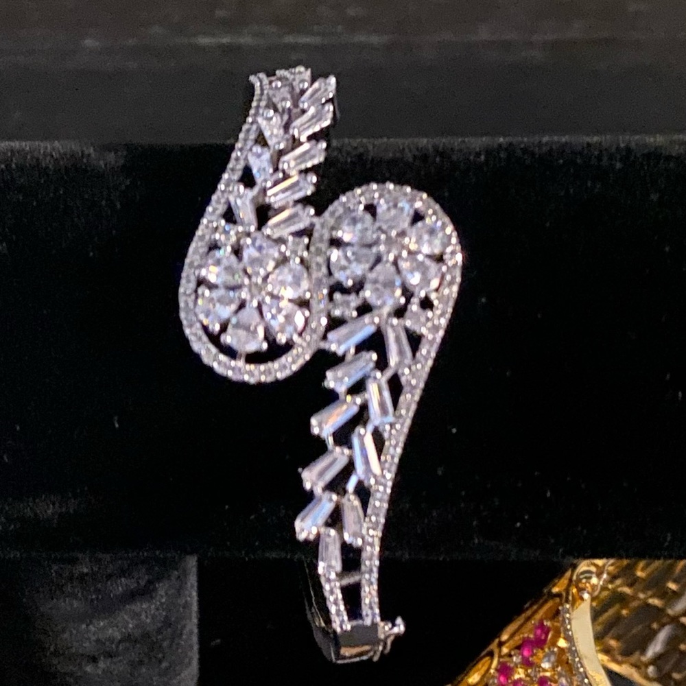 Openable Kadas/Bangles - image 3